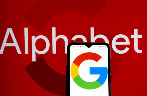 Alphabet’s Stock Rockets as AI-Powered Ad Boom Silences the Doubters