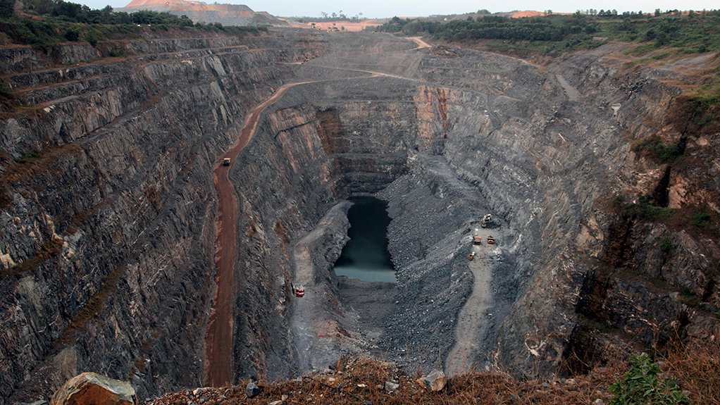 Gold Fields Secures 12-Month Lease Extension for Damang Mine Amid Ghanaian Government Transition