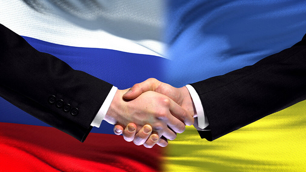 Trump Claims “Very Close” Russia-Ukraine Peace Deal After Putin Meeting, Kremlin Scoffs